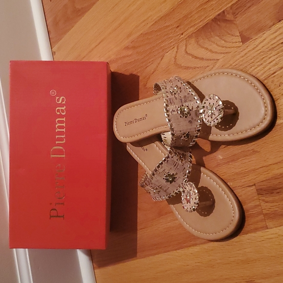 Pierre Dumas Shoes - Pierre Dumas Rosetta-20 Tan Gold Thong Sandals New in Box